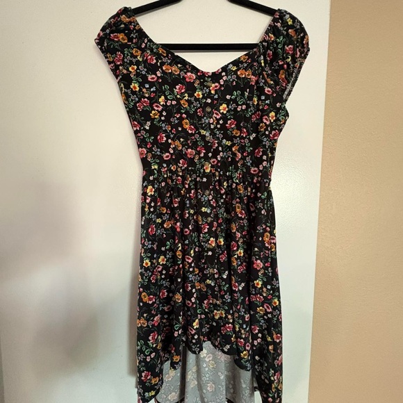 No Boundaries Dresses & Skirts - No Boundaries Asymmetrical Black Floral Dress